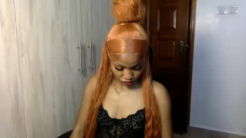 Snapshot of blaxbird chatting on 04.12.26 Hot ronn online show from 04.12.26