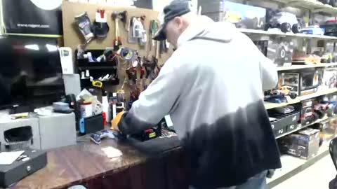 EeVeGuy online show from 10.12.25