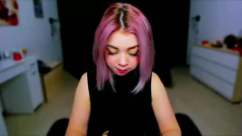 Nicole online show from 01.20.25