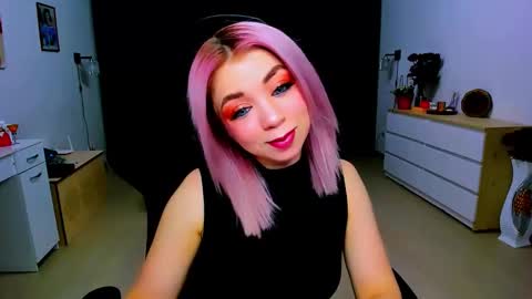 Nicole online show from 01.22.25