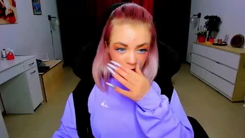 Nicole online show from 01.23.25