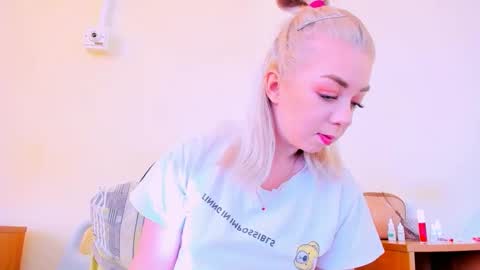 Nicole online show from 02.23.25