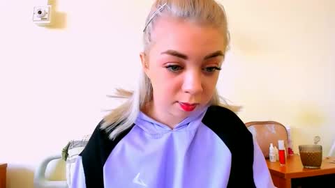 Nicole online show from 02.23.25