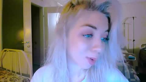 Nicole online show from 02.24.25