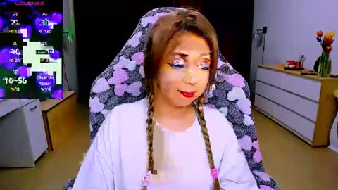 Nicole online show from 03.11.25