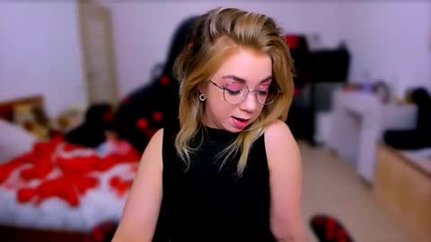 Nicole online show from 03.05.26