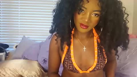 Snapshot of bliss_vixen chatting on 09.20.25 bliss_vixen online show from 09.20.25