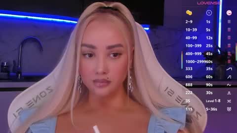 Snapshot of blond_diamond chatting on 06.22.26 Lana online show from 06.22.26
