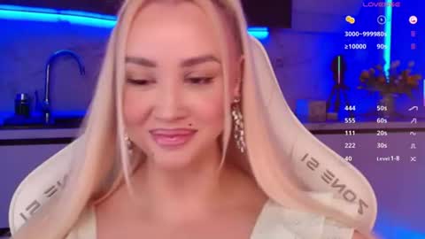 Snapshot of blond_diamond chatting on 07.14.26 Lana online show from 07.14.26
