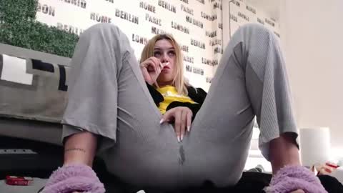 blonddaiana23 online show from 01.18.25