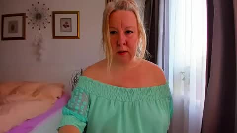 Nicole online show from 02.03.26