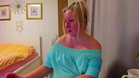 Nicole online show from 02.20.26