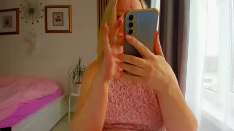 Nicole online show from 03.12.26