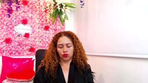 Snapshot of blonde_squirt_ chatting on 01.14.25 blonde_squirt_ online show from 01.14.25