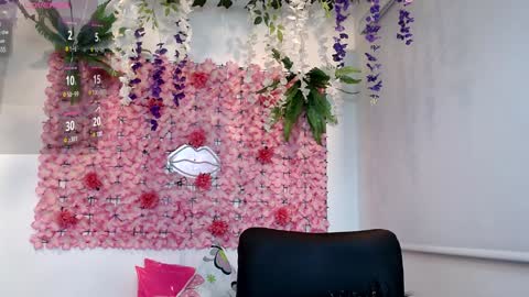 Snapshot of blonde_squirt_ chatting on 01.29.25 blonde_squirt_ online show from 01.29.25