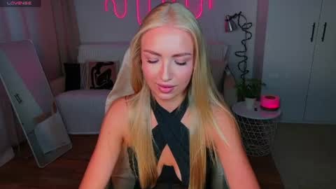 Nessa online show from 06.25.26