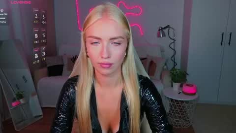 Nessa online show from 08.07.26