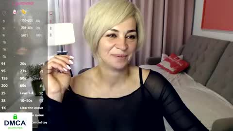 Snapshot of blondemommy_77 chatting on 07.12.26 Lola online show from 07.12.26