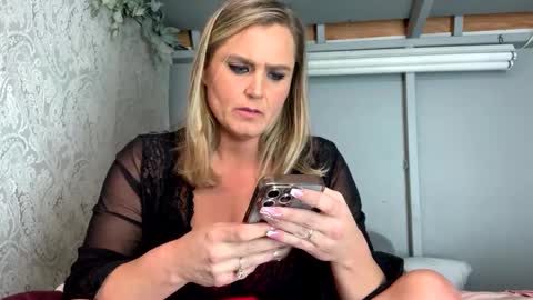 Blondie955 online show from 09.23.25