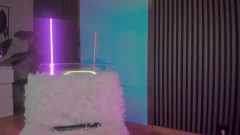 Snapshot of blondie_muller chatting on 02.02.25 blondie_muller online show from 02.02.25