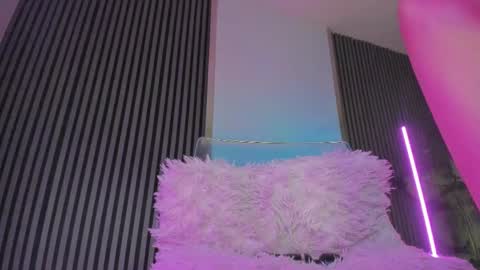 Snapshot of blondie_muller chatting on 03.02.25 blondie_muller online show from 03.02.25