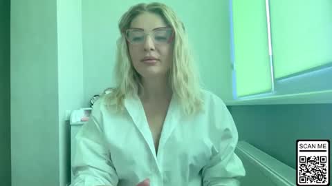 Snapshot of blondie_xoxoxo chatting on 07.12.26 blondie_xoxoxo online show from 07.12.26