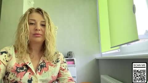 Snapshot of blondie_xoxoxo chatting on 07.20.26 blondie_xoxoxo online show from 07.20.26
