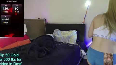 Snapshot of blondiebubblebooty chatting on 06.18.26 Bubbles online show from 06.18.26