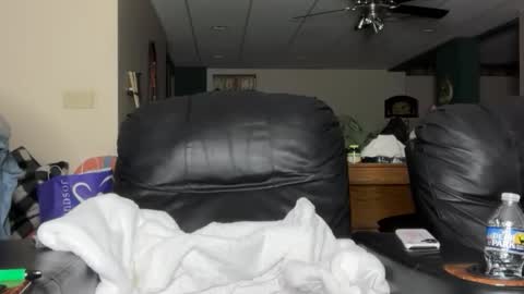 Snapshot of blondiexo3 chatting on 10.31.25 blondiexo3 online show from 10.31.25