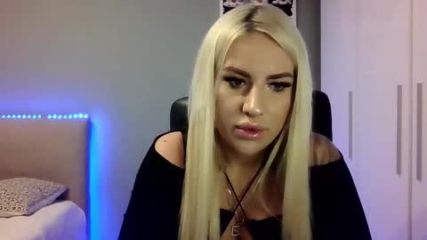 BlondLeyla online show from 11.01.25