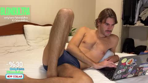 Snapshot of blondultra chatting on 05.22.26 blondultra online show from 05.22.26