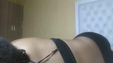 Snapshot of blondykiki chatting on 10.11.25 Blondykiki online show from 10.11.25