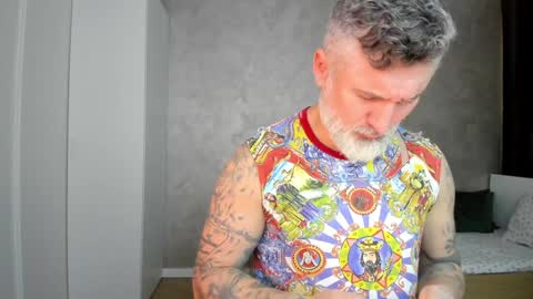 Snapshot of blowmyxxl chatting on 01.08.25 Nico online show from 01.08.25