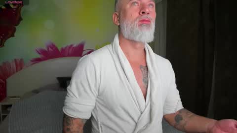 Nico online show from 12.19.25