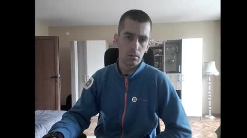 Snapshot of blue_eyed_wolf chatting on 12.13.24 Runaway online show from 12.13.24