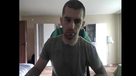 Snapshot of blue_eyed_wolf chatting on 12.17.24 Runaway online show from 12.17.24