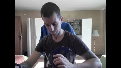 Snapshot of blue_eyed_wolf chatting on 02.13.25 Runaway online show from 02.13.25