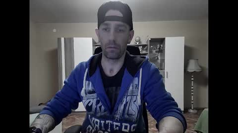 Snapshot of blue_eyed_wolf chatting on 02.16.25 Runaway online show from 02.16.25