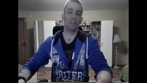 Snapshot of blue_eyed_wolf chatting on 02.22.25 Runaway online show from 02.22.25