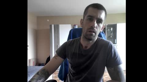 Snapshot of blue_eyed_wolf chatting on 10.24.25 Runaway online show from 10.24.25