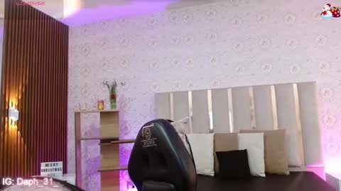 blue_tay1 online show from 11.16.25