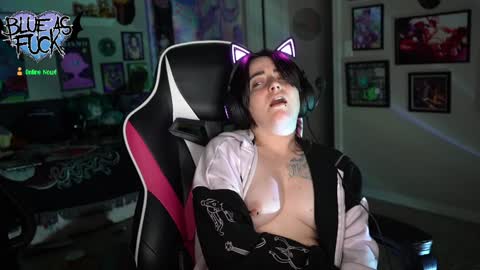 Blue online show from 01.03.25