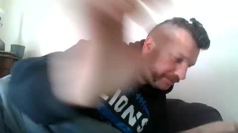 Snapshot of bluedemoneyes1986 chatting on 02.18.25 bluedemoneyes1986 online show from 02.18.25