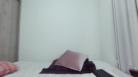 Snapshot of bluediamond_ chatting on 09.30.25 bluediamond_ online show from 09.30.25