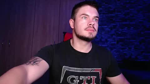 blueeyeboy0 online show from 02.17.25