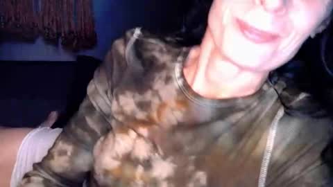 Snapshot of blueeyedlie chatting on 11.13.25 Blueeyedlie online show from 11.13.25