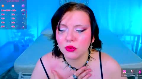 Hi my name is Lunaray online show from 12.20.25