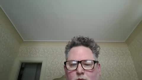 Snapshot of bluemoose70 chatting on 01.04.25 bluemoose70 online show from 01.04.25