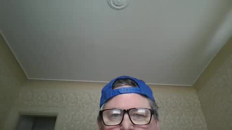 Snapshot of bluemoose70 chatting on 02.20.25 bluemoose70 online show from 02.20.25