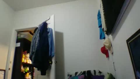 Snapshot of bluevegeta143 chatting on 02.15.26 bluevegeta143 online show from 02.15.26